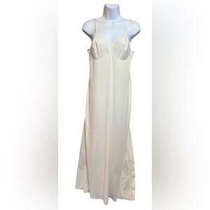 Vintage 70's Women’s Vanity Fair Full Slip White Nylon Maxi Long Lace Sz 36 LL‎